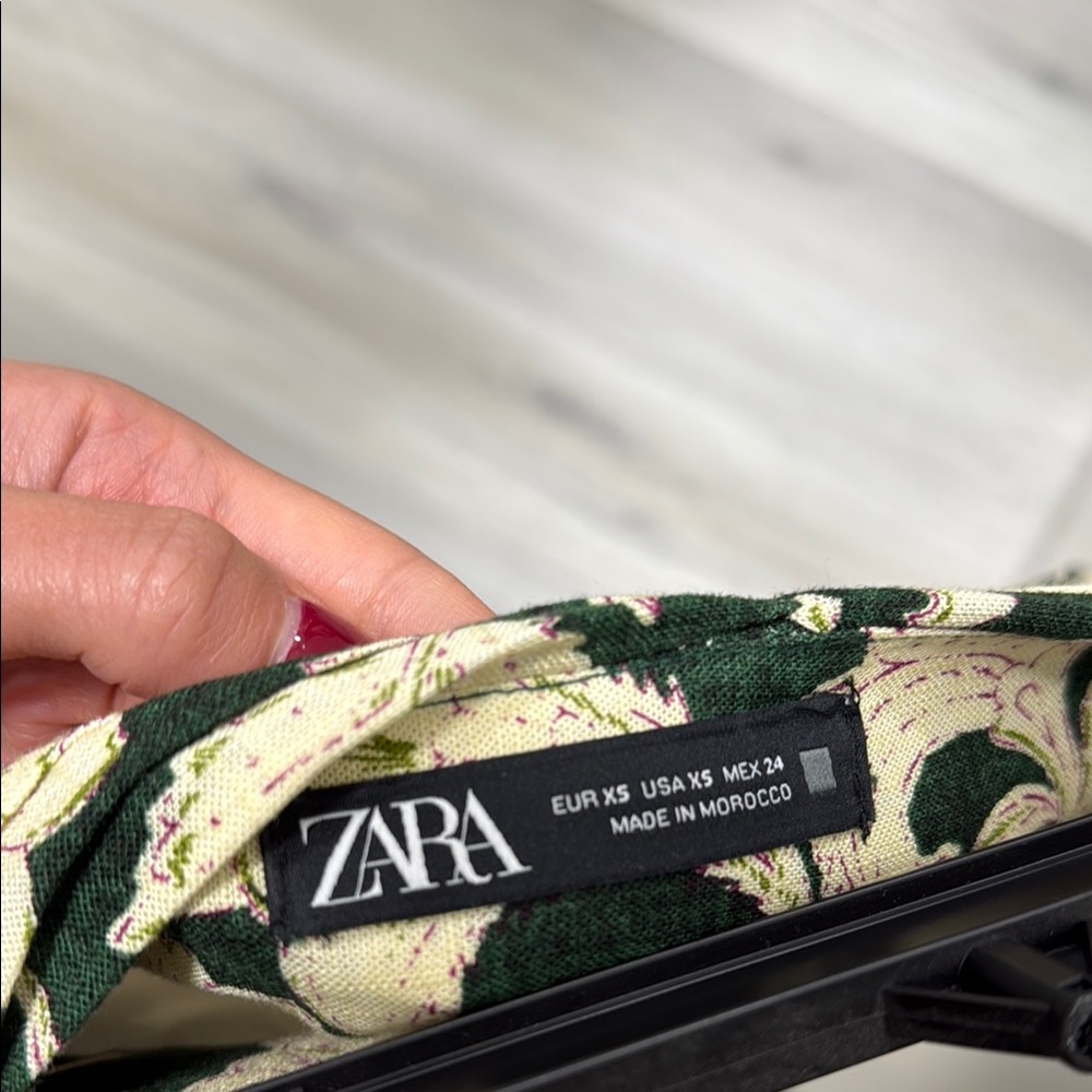 Zara Black and Tan Mini Bubble Skirt - Picture 2 of 3
